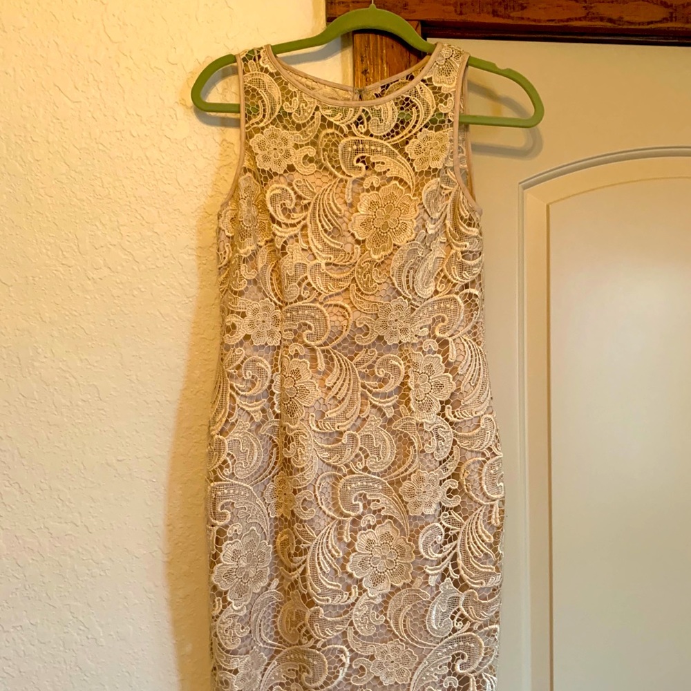 Adriana Papell Gold Knee-Length Dress 2P